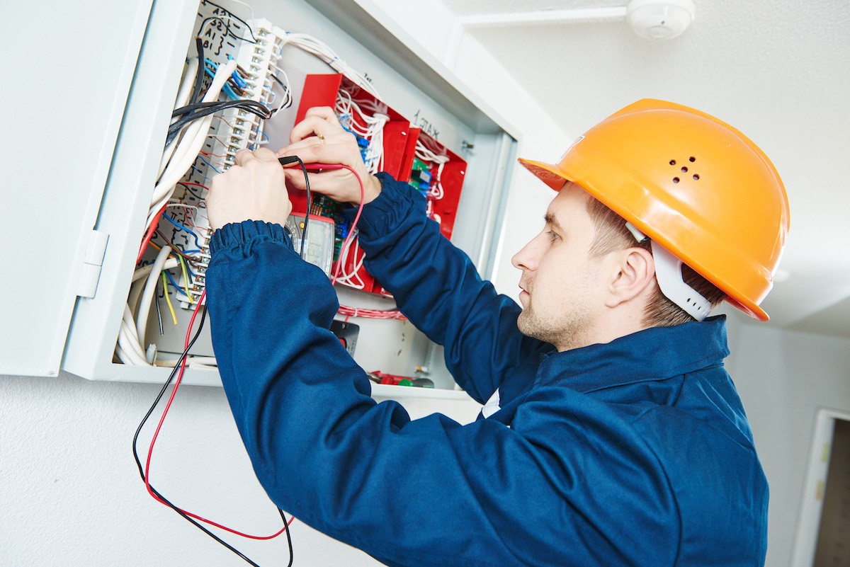 Electrician business insurance with Huckleberry